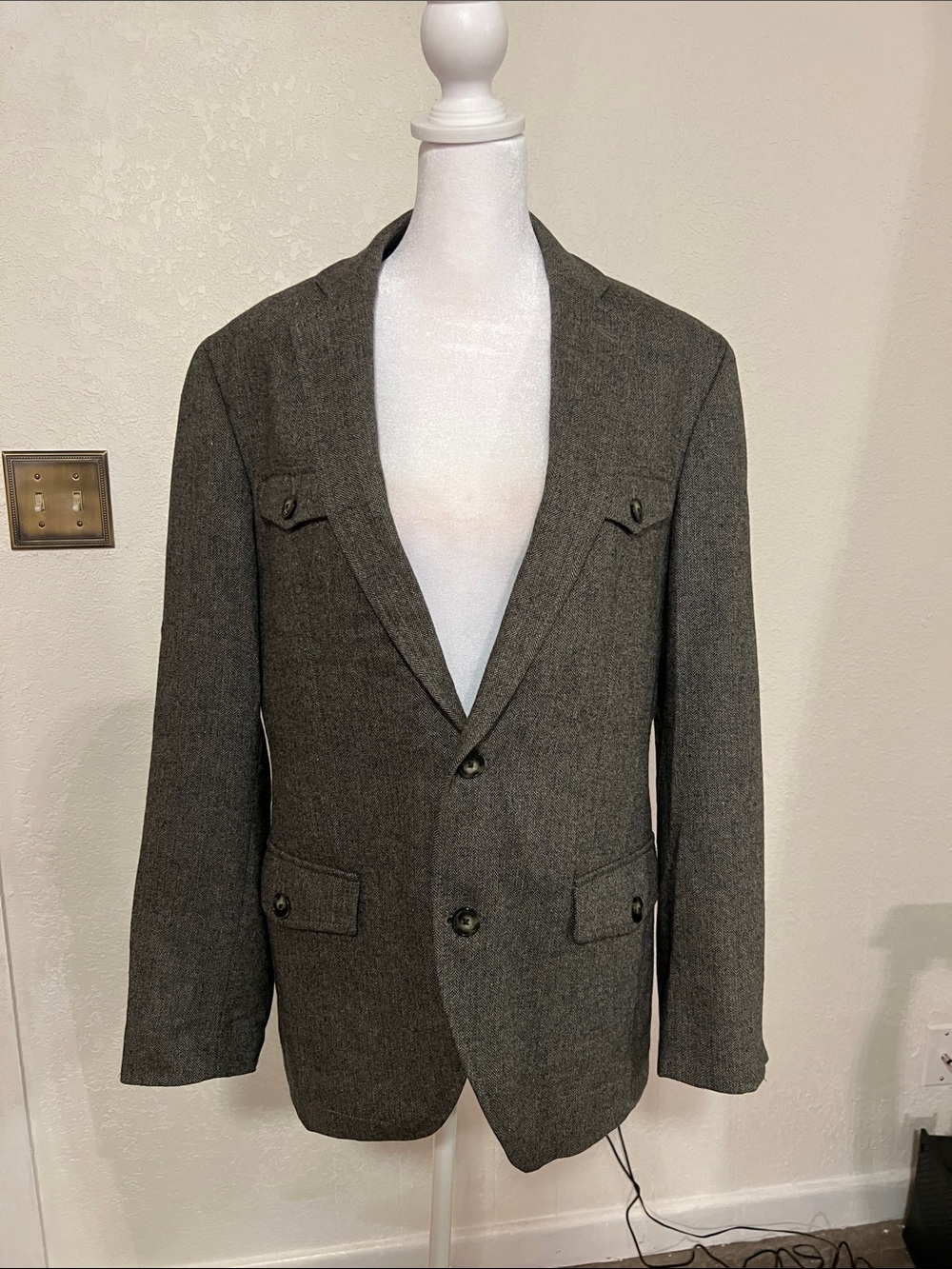 Esprit Men's Charcoal Gray Two-Button Wool Blazer